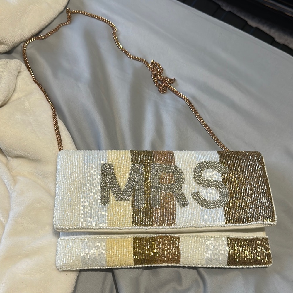 Elegant Beaded Clutch with Chain Strap